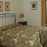 Aparthotel Torre Acquatino 3*