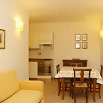 Aparthotel Torre Acquatino