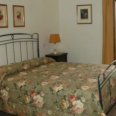 Apartahotel Residenza Torre Acquatino 3*