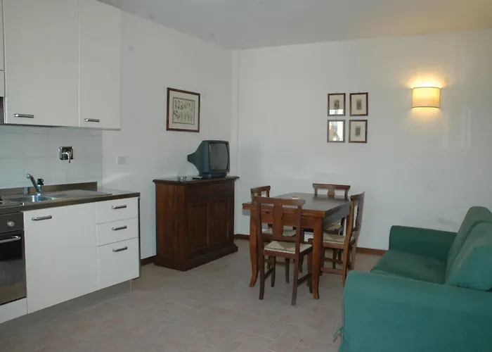 Apart-hotel Residenza Torre Acquatino 3*