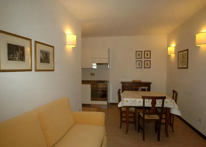 Residenza Torre Acquatino 3*